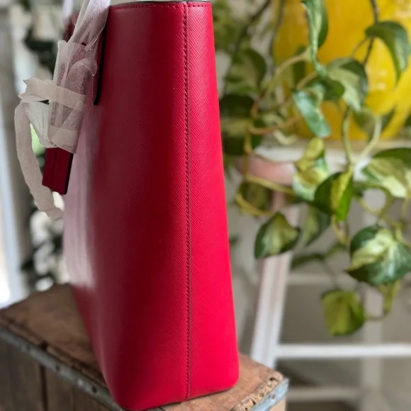 NWT ♠️ kate spade ♠️ Jana Medium Tote - Perfect Cherry 🍒 (Red) - Picture 2 of 13